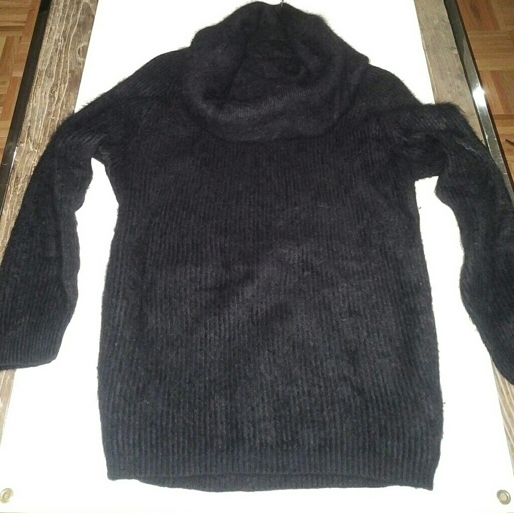 HENRI BENDEL NY  sweater
